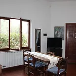 בית נופש Froggy House סן לורנצו אל מארה